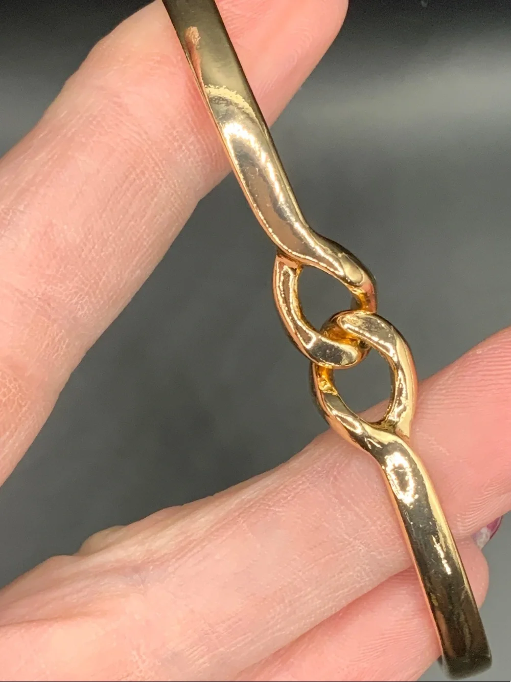 N/A elegant gold